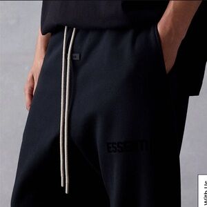 NEW Essentials Fear of God Joggers Sweatpants Jet Black